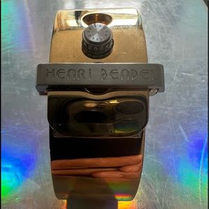 New Chunky Henri Bendel Gold Cuff Braclet